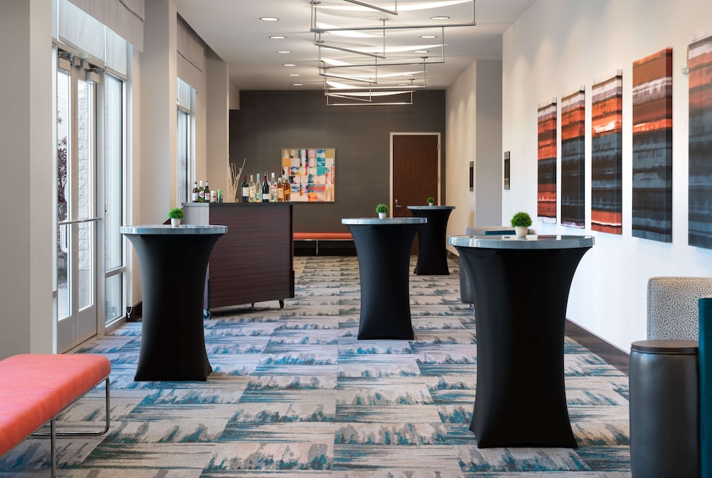 Hilton Garden Inn Denver Cherry Creek - photo 41