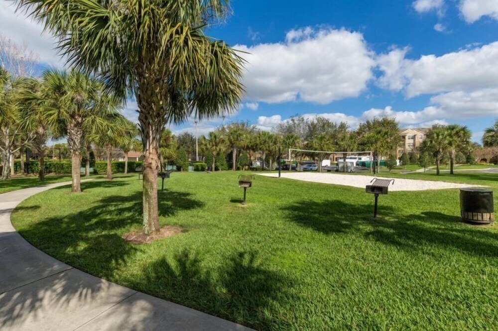 Luxurious 3 Bedroom 2 Bath Condo In Windsor Hills Resort - featured photo