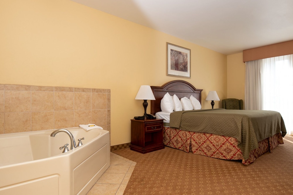 Natchez Grand Hotel & Suites On the River - photo 17