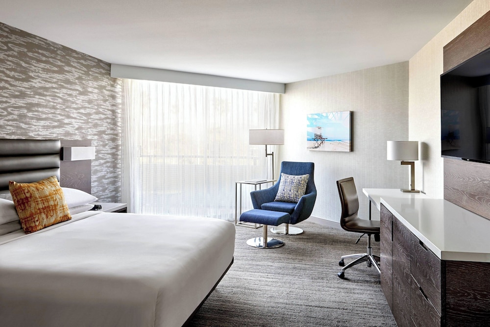 Ventura Beach Marriott - photo 12