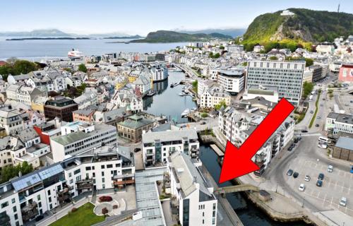 Sentral leilighet i Brosundet — 4-Star Luxury Hotel in Alesund, Norway