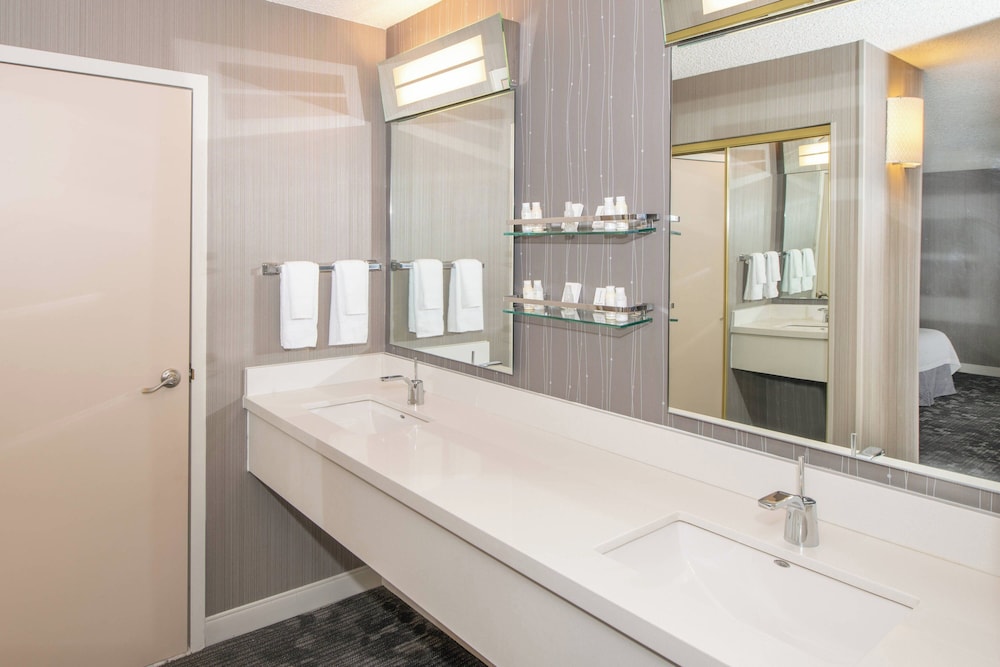 Courtyard by Marriott Oakland Airport - photo 33