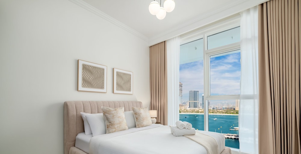 LUX The Palace Beach Suite — 4-Star Luxury Hotel in Dubai, United Arab Emirates