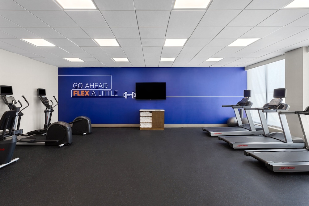 Holiday Inn Express Atlanta Airport North by IHG - photo 17