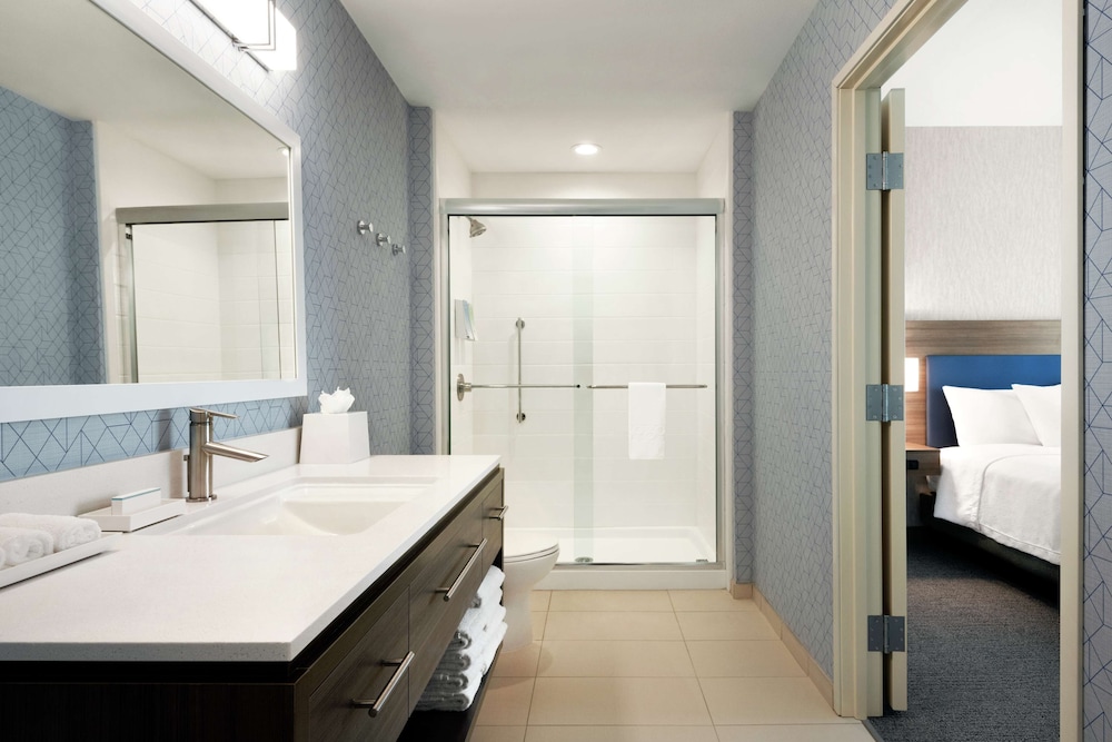 Home2 Suites by Hilton Houston Pearland - photo 33