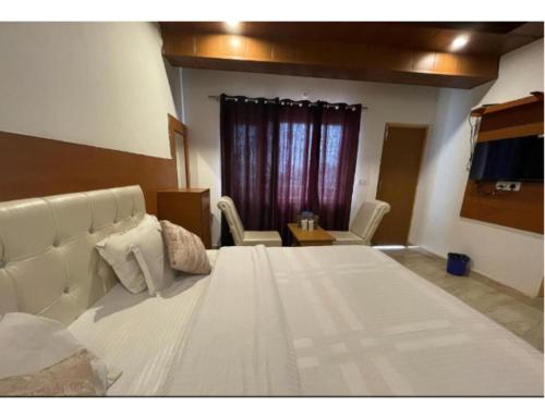 Whispering Windows - carbon neutral hotel in Mussoorie