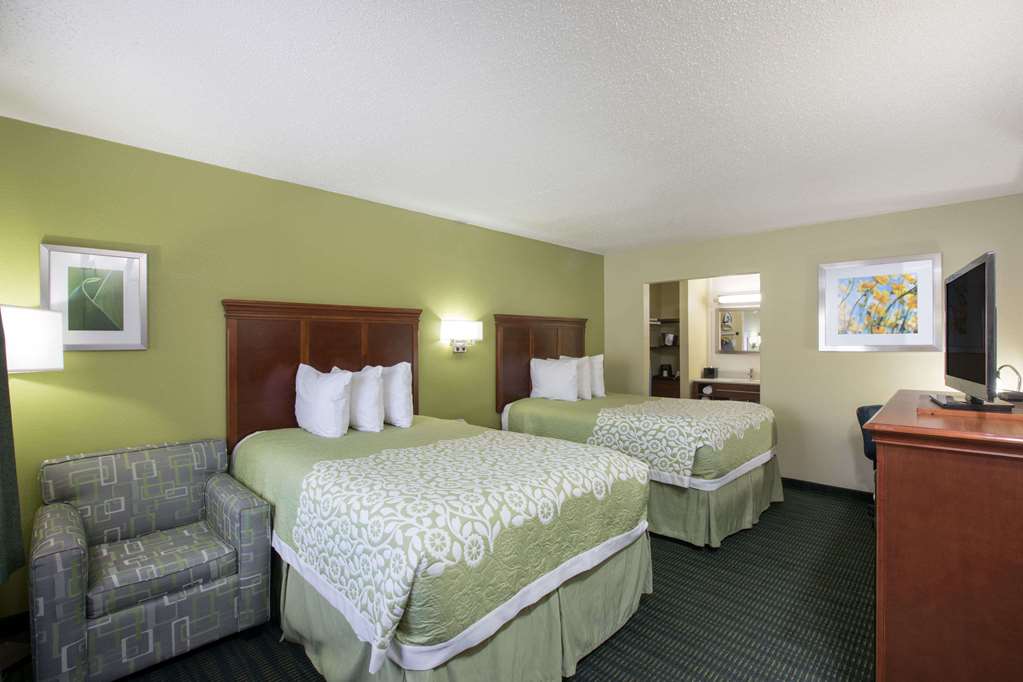 Days Inn & Suites by Wyndham Big Spring - photo 6