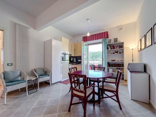 Bilocale Zona Piani di Celle — 4-Star Luxury Hotel in Celle Ligure, Italy