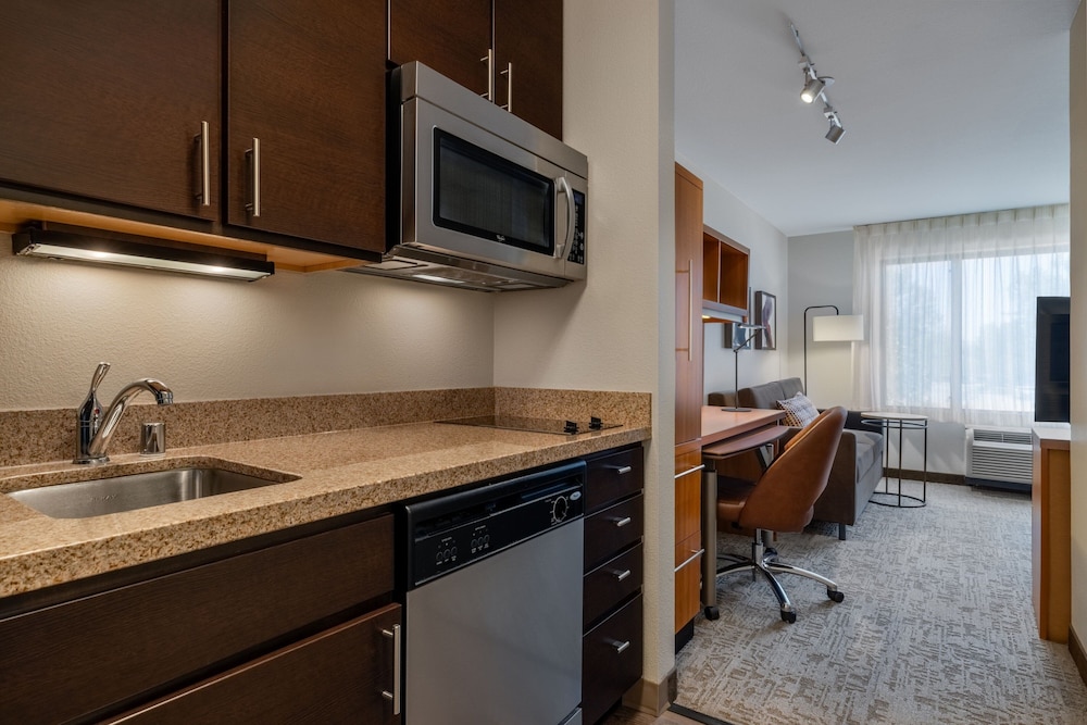 TownePlace Suites Albuquerque North - photo 18