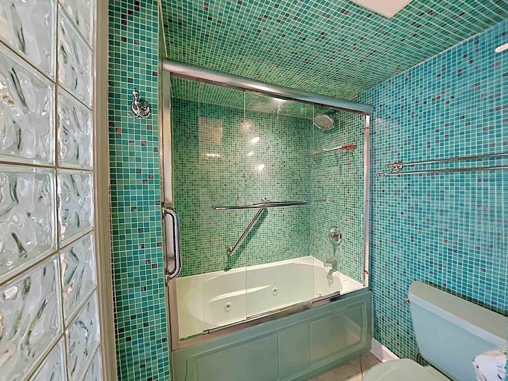 Regency Towers by Southern Vacation Rentals - photo 312