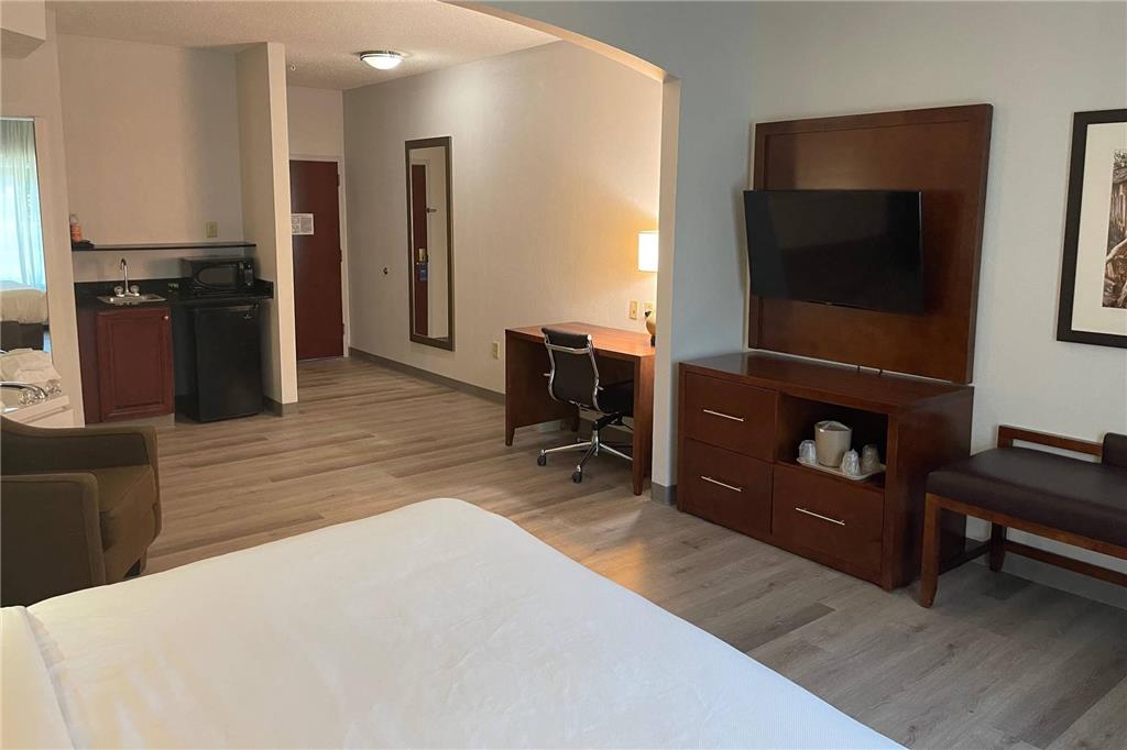 Comfort Suites Salisbury I 85 - photo 16