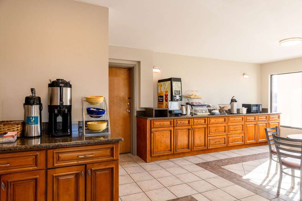 Days Inn by Wyndham Mooresville Lake Norman - photo 24