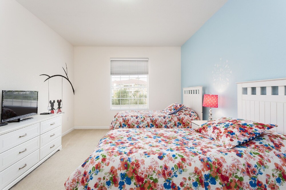 Vista Cay Resort by Intteli Fun Rentals - photo 3