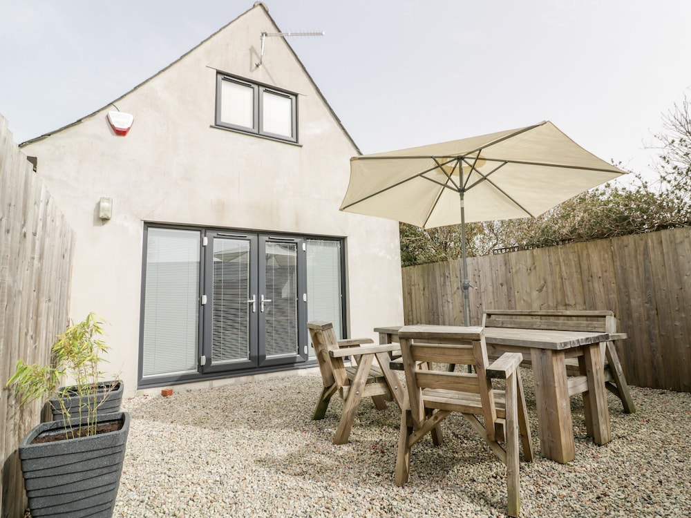 Lily Cottage — 4-Star Luxury Hotel in Camelford, United Kingdom