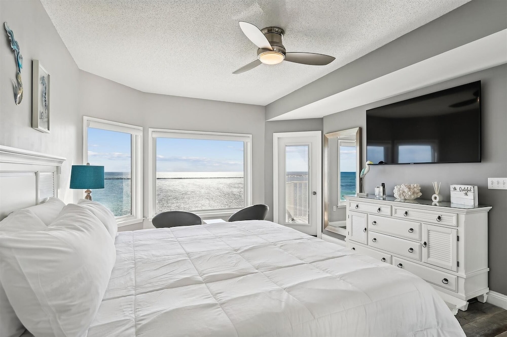 Waterview Towers 732 3 Bedroom Condo by RedAwning - photo 9