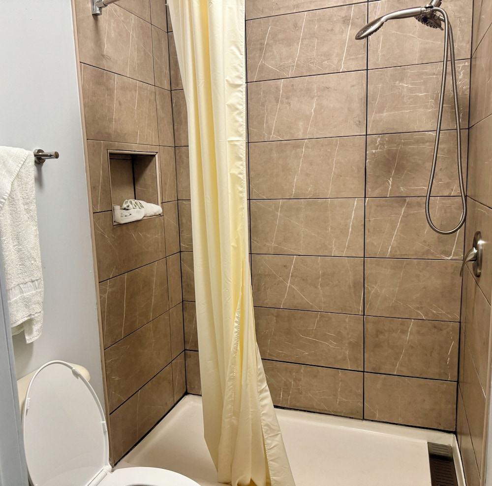 Texas Inn and Suites City Center at University Dr. - photo 28