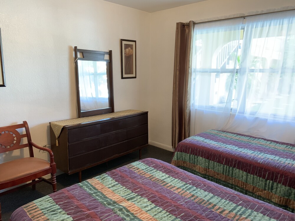 Echo Sails Motel - photo 8