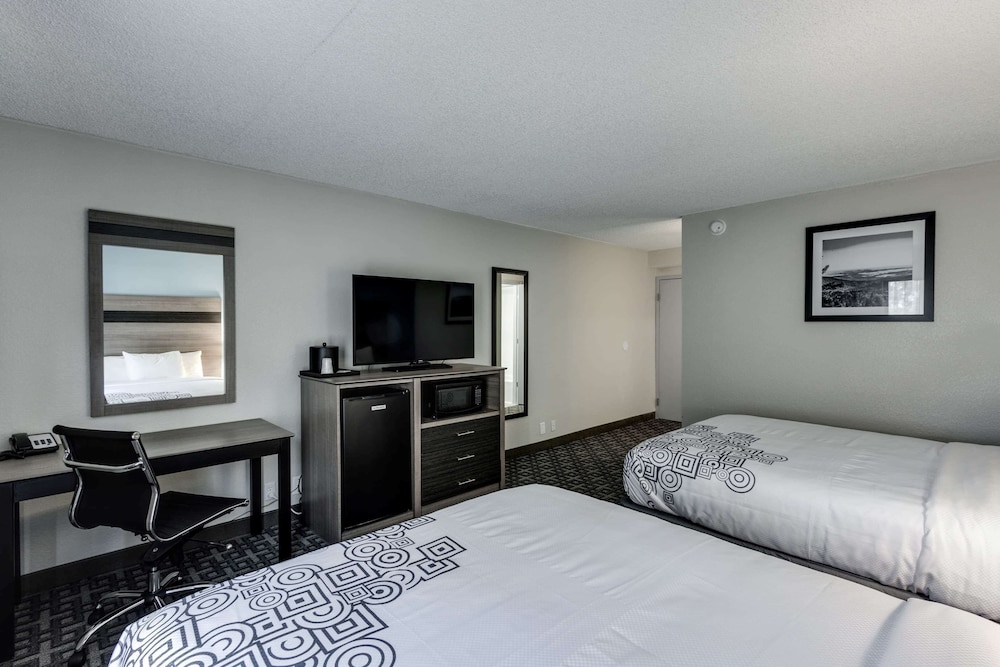 Days Inn & Suites by Wyndham Spokane - photo 22