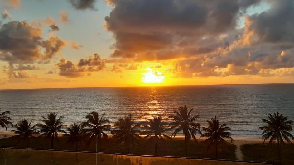 Apto Climatizado a Beira Mar C Piscina Intermares — 4-Star Luxury Hotel in Cabedelo, Brasil