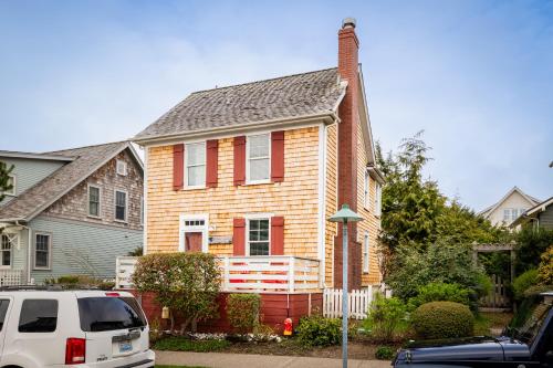 Ocean Shadow by Seabrook Hospitality in Huntington Beach, United States