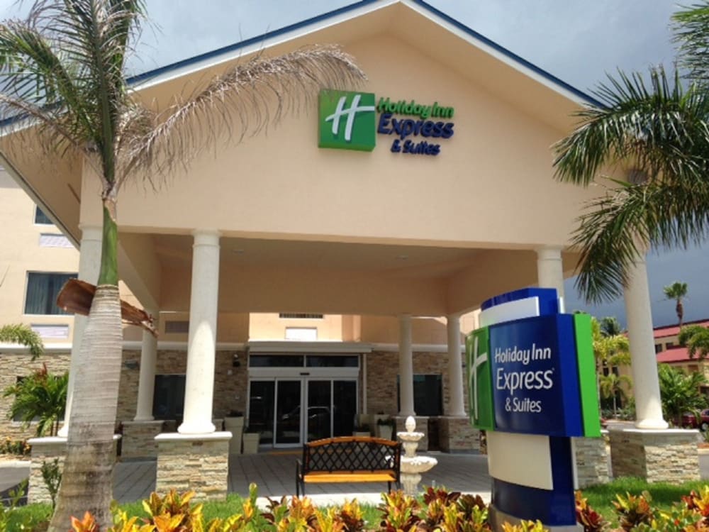 Holiday Inn Express & Suites Lantana by IHG in Lantana, United States