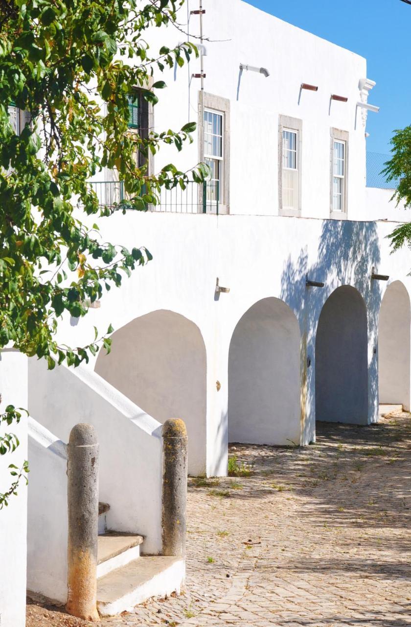Casa18.55 Time with History — hotel in Sao Bras De Alportel