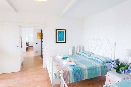 Villa Arona — 4-Star Luxury Hotel in Arona, Italy