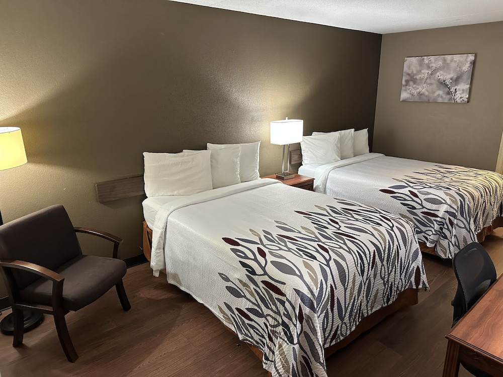Red Roof Inn & Suites Marysville - photo 6