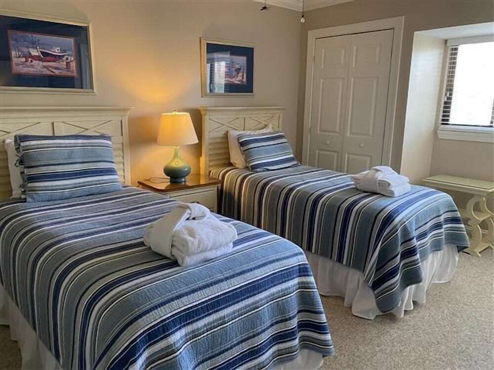 1270 Harbour Town Club at The Sea Pines Resort - photo 5