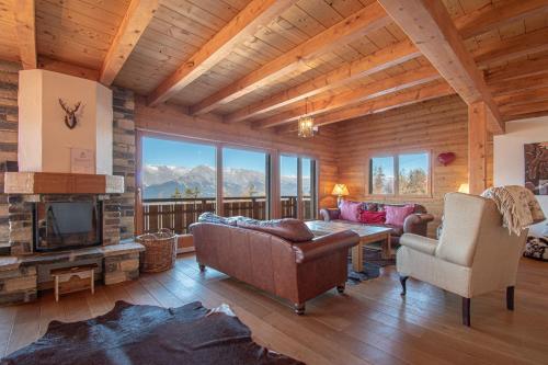 Hirondelle JACUZZI & LUXURY chalet 12 pers by Alpvision Résidences — 5-Star Luxury Hotel in Vex, Switzerland