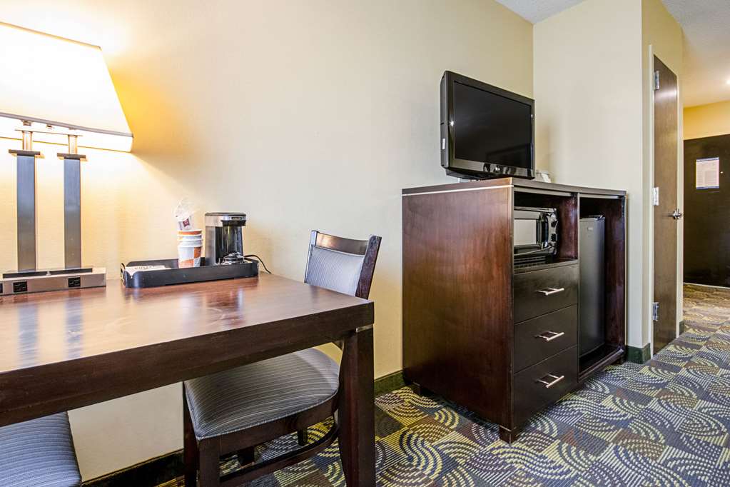 Quality Inn & Suites Glenmont Albany South - photo 16