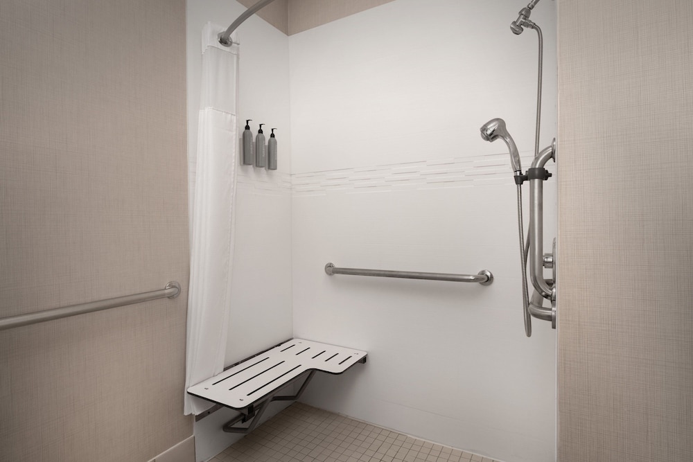 Residence Inn by Marriott Fayetteville Cross Creek - photo 28