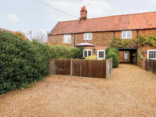 Kath's Cottage — 4-Star Luxury Hotel in Heacham, United Kingdom