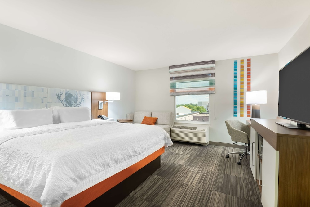 Hampton Inn & Suites Atlanta Buckhead Place - photo 10