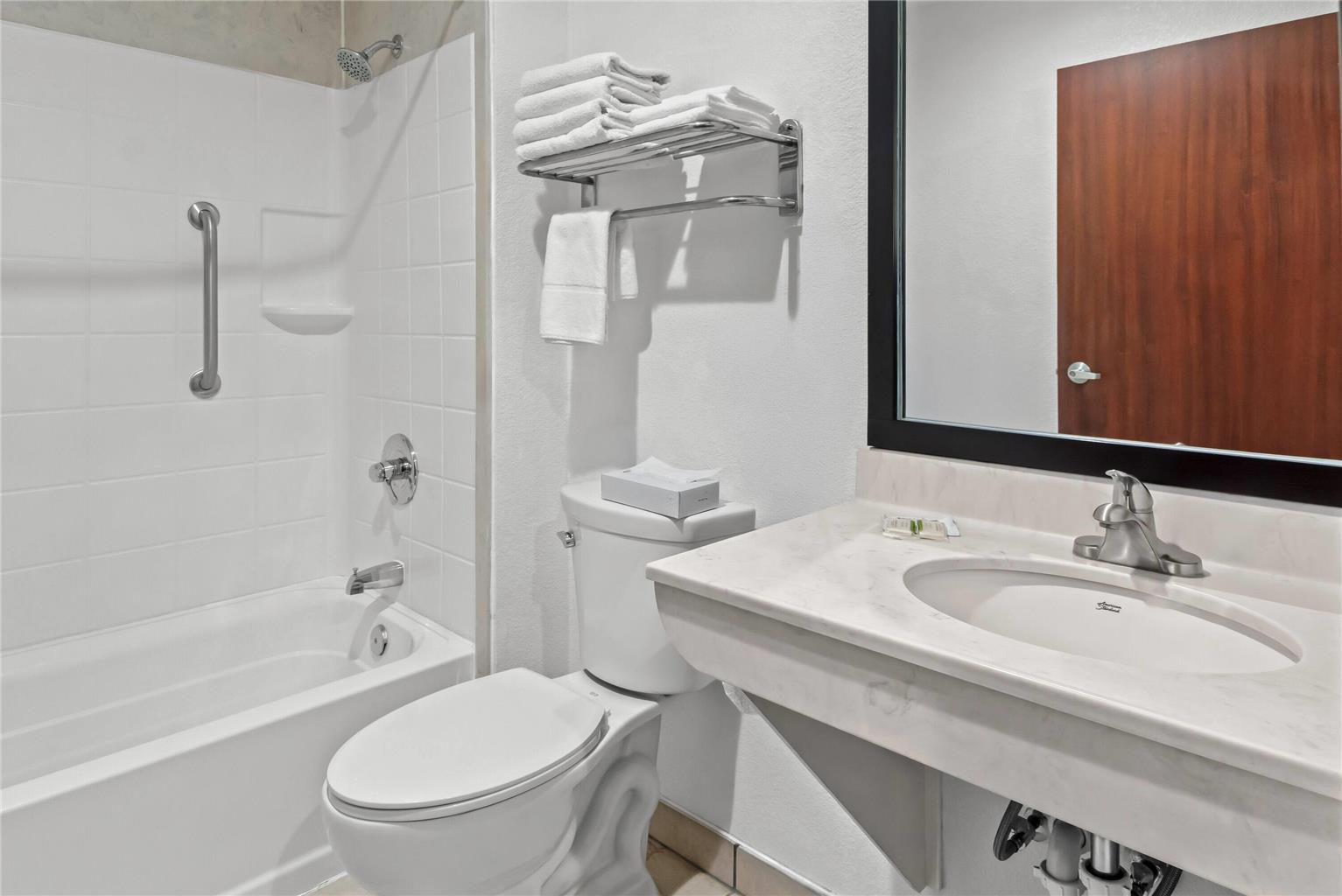 Super 8 by Wyndham Weatherford - photo 18