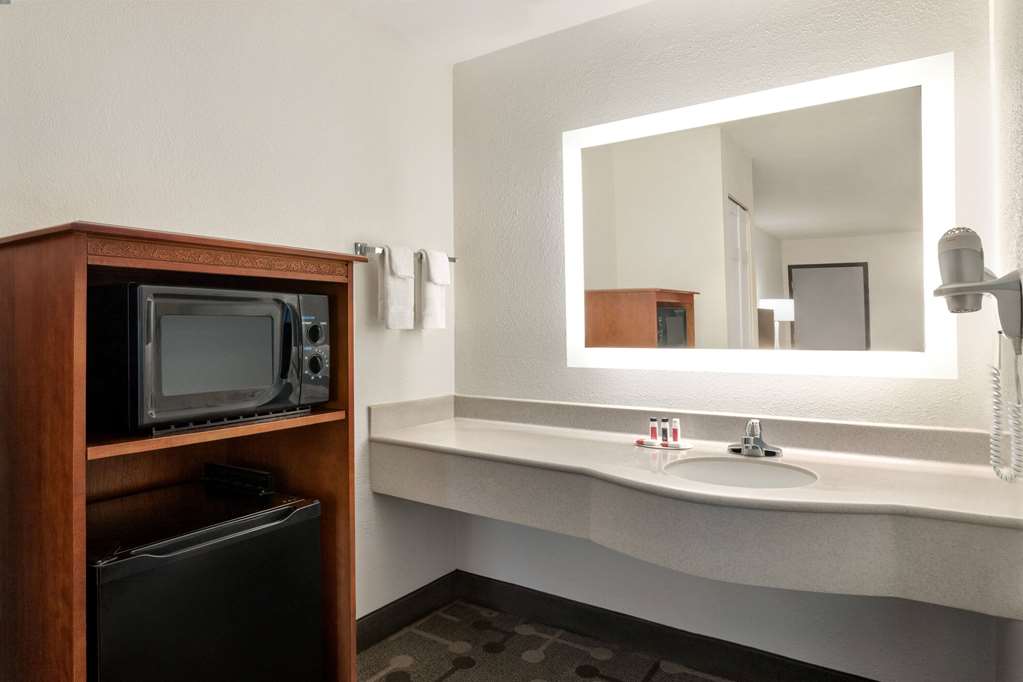 Howard Johnson by Wyndham Chattanooga Lookout Mountain I 24 - photo 22