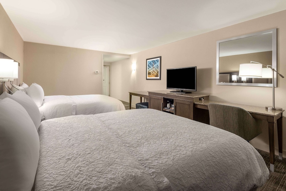 Hampton Inn & Suites Chapel Hill Durham Area - photo 13