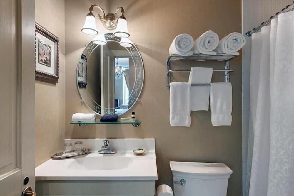 Nicollet Island Inn - photo 16