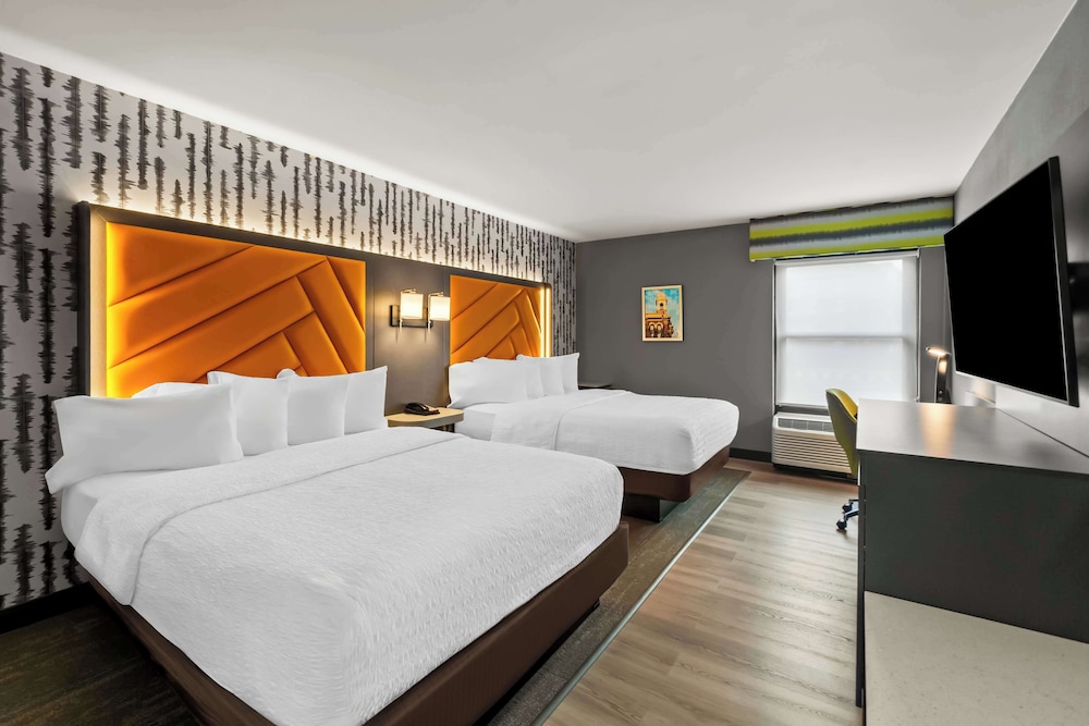 Hampton Inn Lexington Georgetown - photo 13