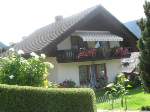 Počitniško stanovanje ZALAR — 4-Star Luxury Hotel in Mojstrana, Slovenia