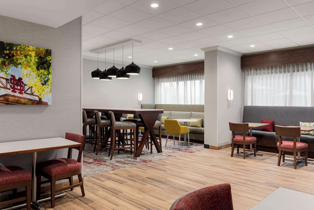 Hampton Inn Starkville - photo 3