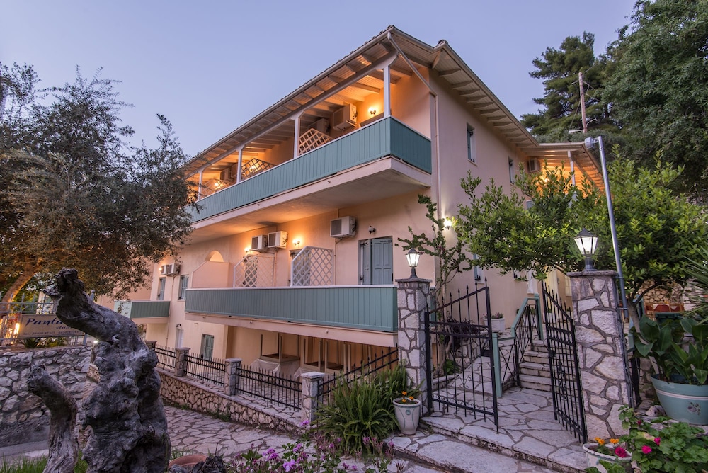 Olive Tree Hotel - last minute hotel in Lefkada