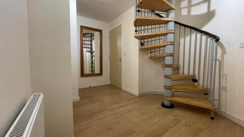 4 bedroom 1 living room Apartment Near Emirates Stadium — 4-Star Luxury Hotel in London, United Kingdom