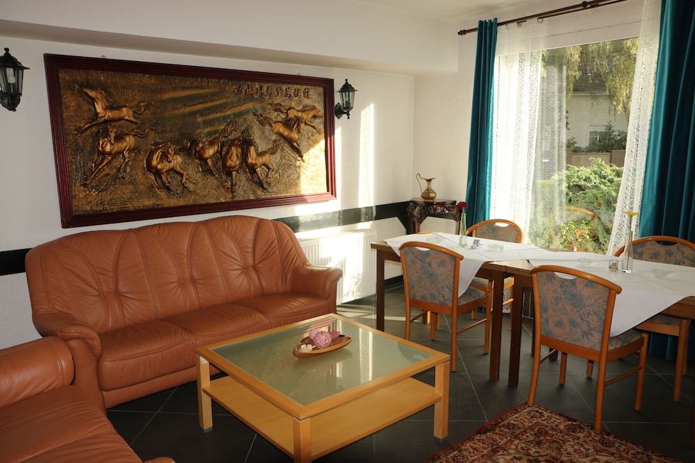 Hotel Apex — Hemmingen — photo 2