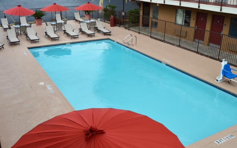 Travelodge by Wyndham San Antonio Lackland AFB - photo 12