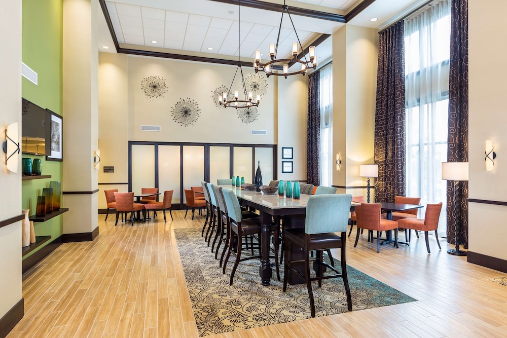 Hampton Inn & Suites Philadelphia Montgomeryville - photo 3