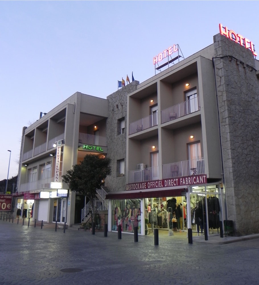 Hotel Puerta de España — hotel in La Jonquera