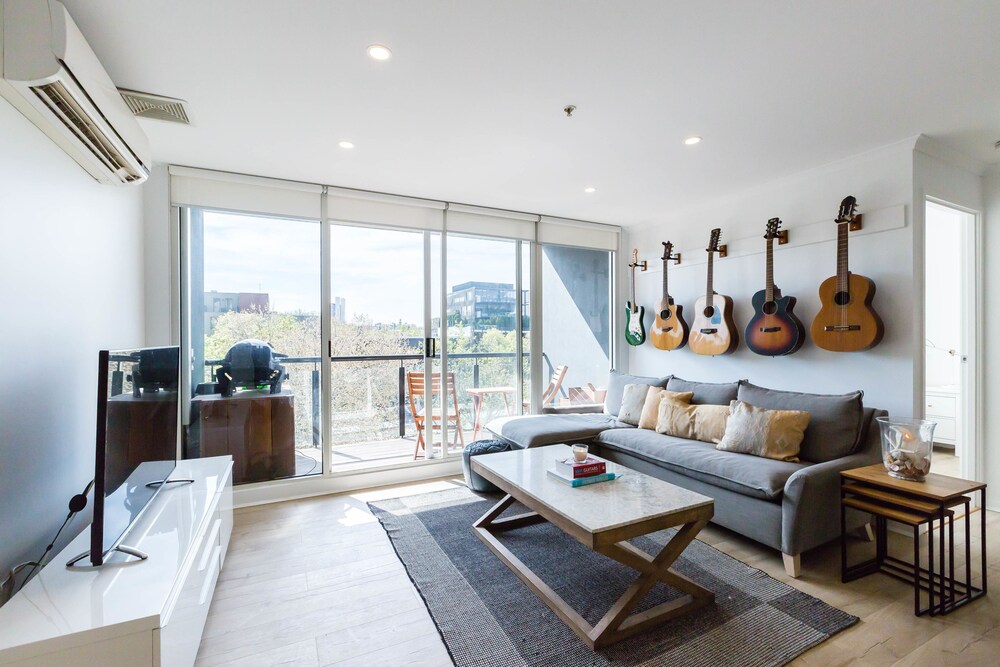 YUKI 1BDR Melbourne Apartment — 4-Star Luxury Hotel in Melbourne, Australia