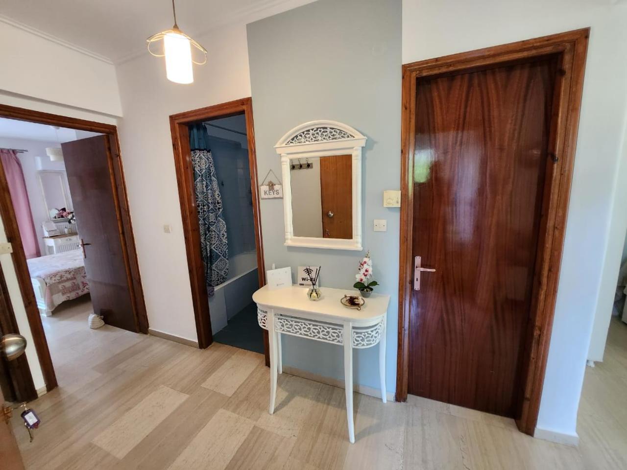 Queen Aspri Apartment 3′ Min To the Beach — Antikyra — photo 4