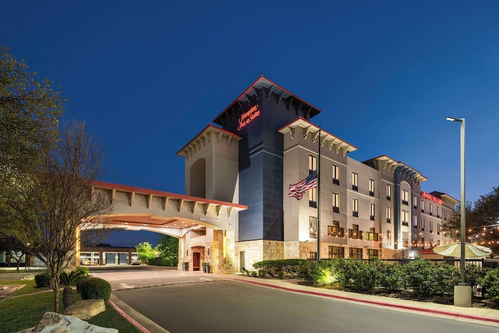Hampton Inn & Suites San Marcos - photo 35